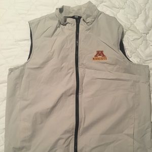 University of Minnesota golfing vest
